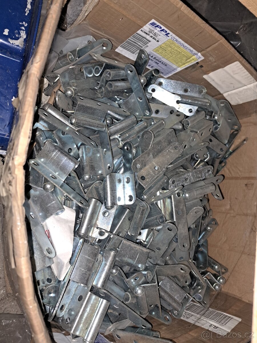 Zbytky po výrobě dveří - 2