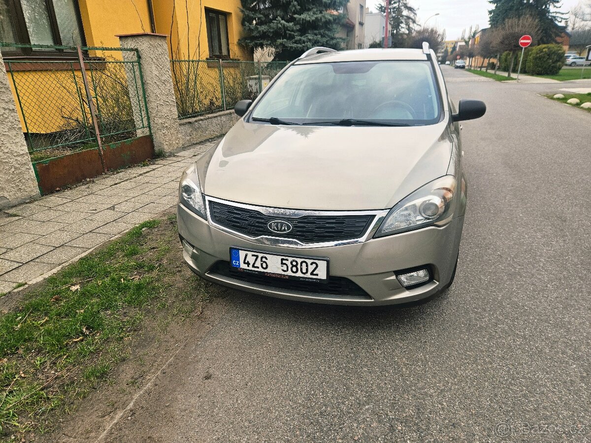 Kia Ceed 2011 1.4 77kw - 2