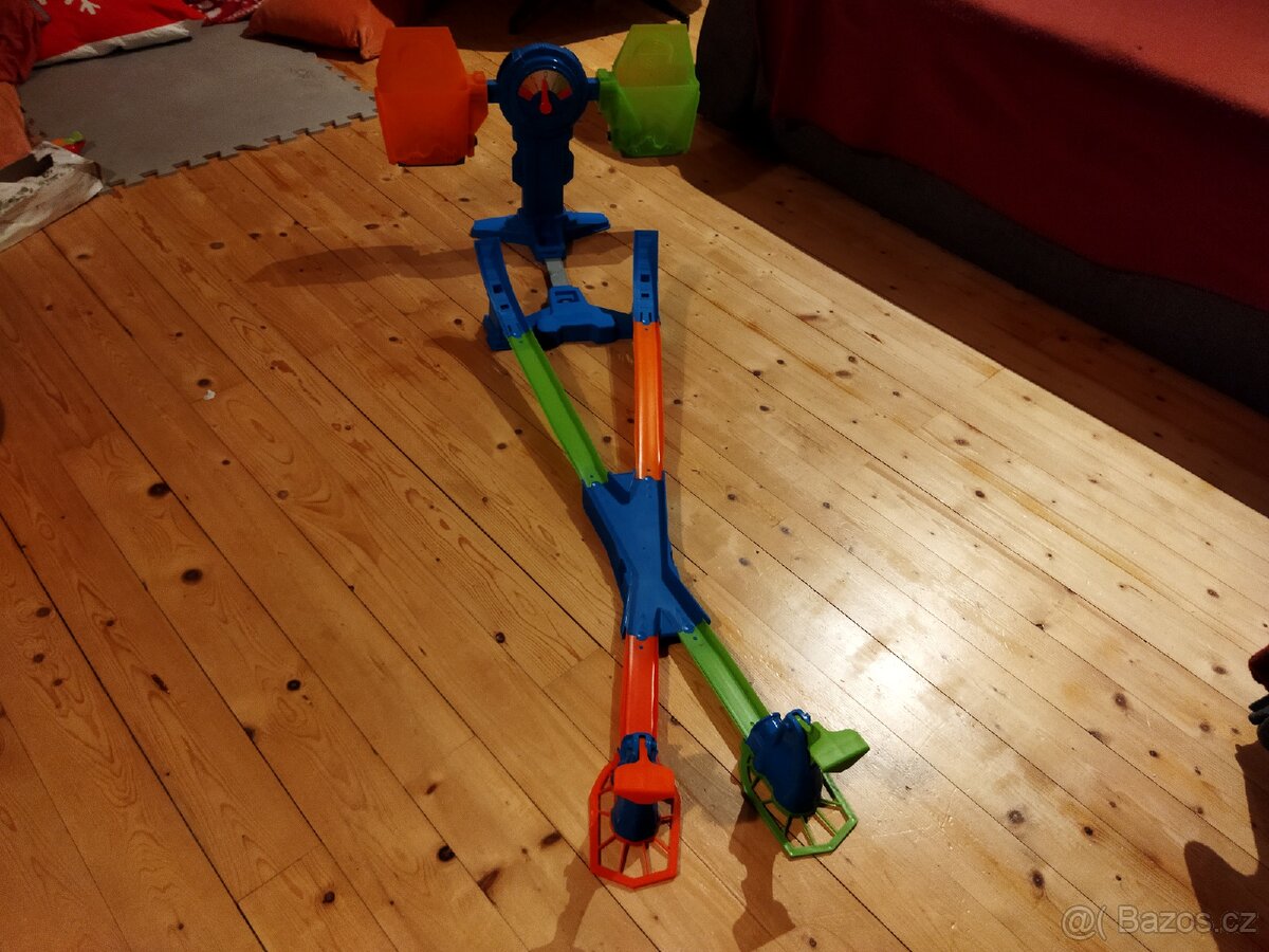 Hot wheels zrádné váhy - 2
