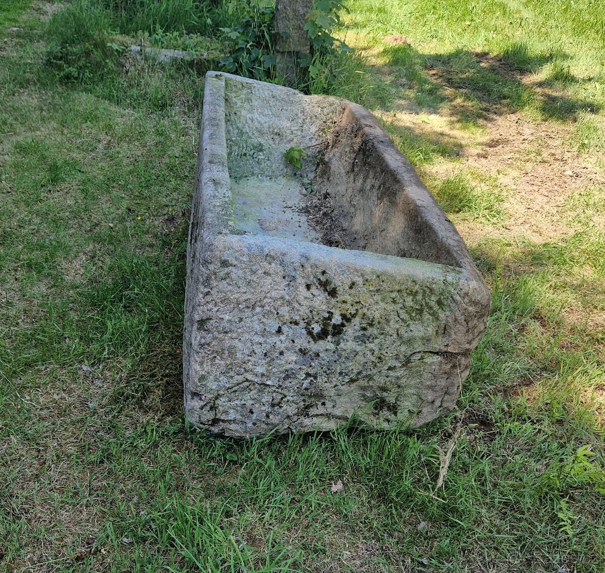 Kamenná kašna - 2