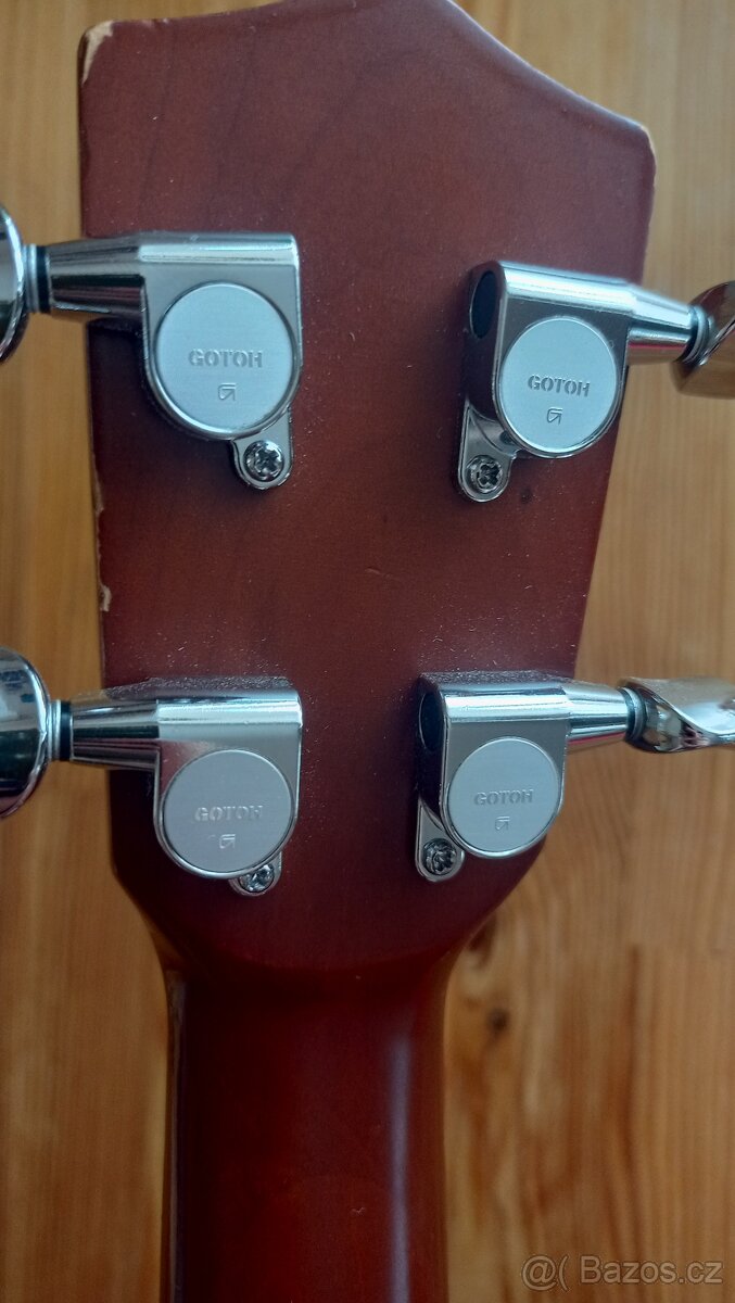 Ukulele - 2