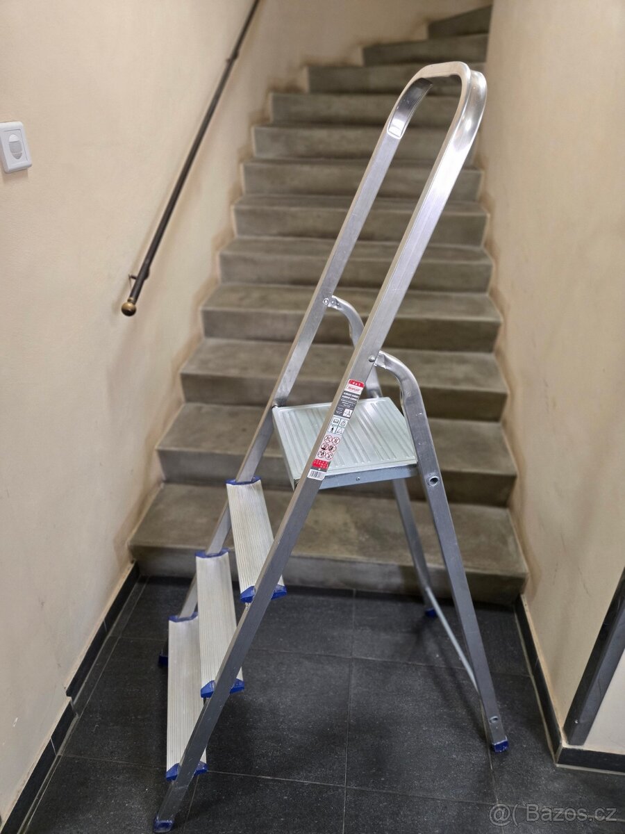 nářadí - lehké schůdky, ZÁNOVNÍ - 2