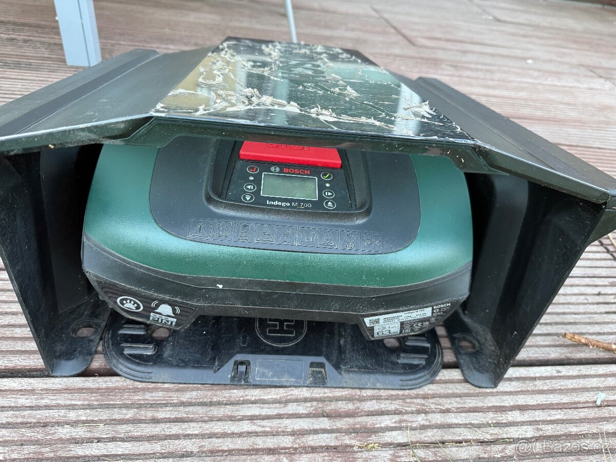 Funkční robotická sekačka Bosh Indego M 700 - 2