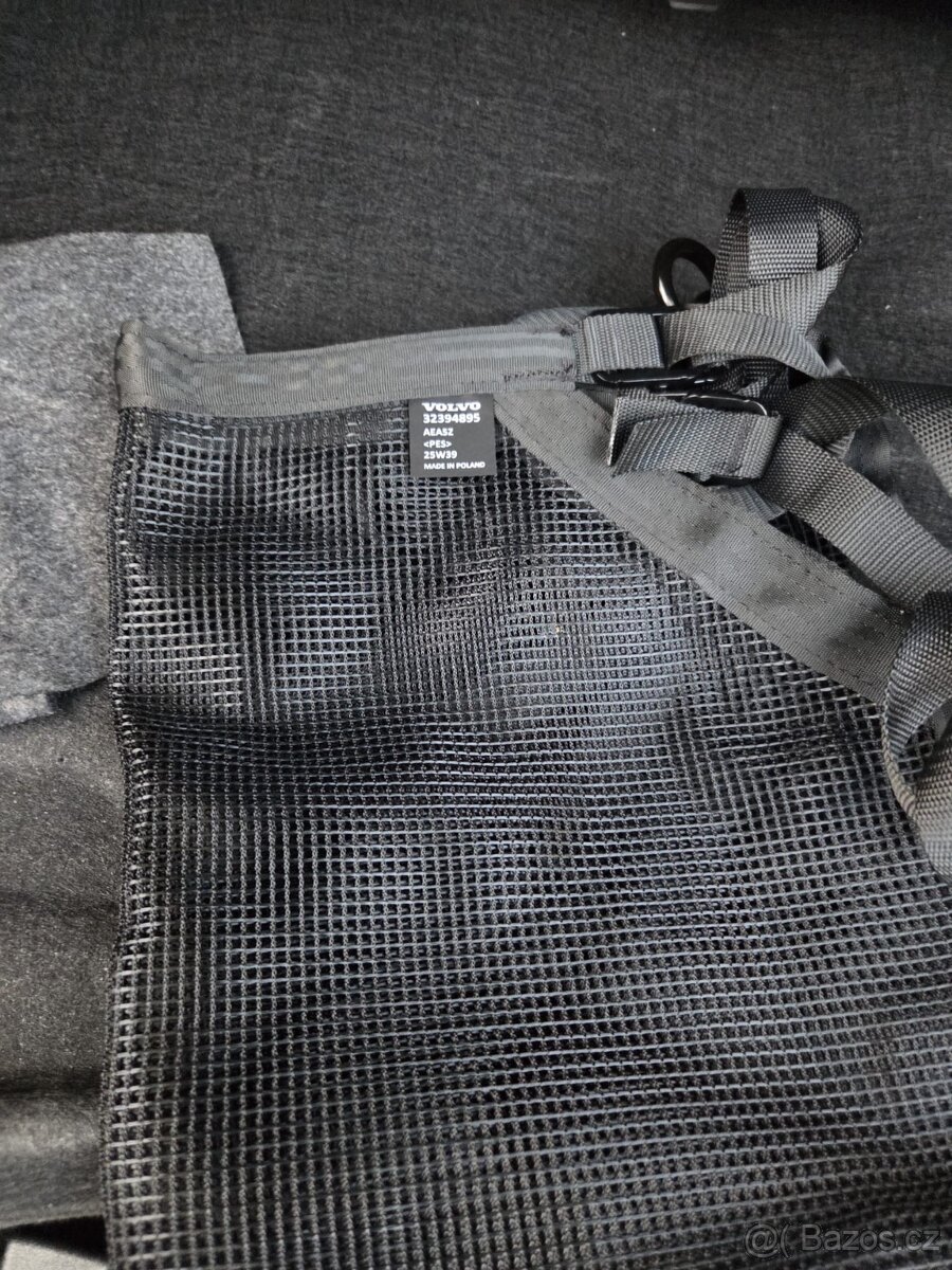 dělící síť Volvo XC40 - 2