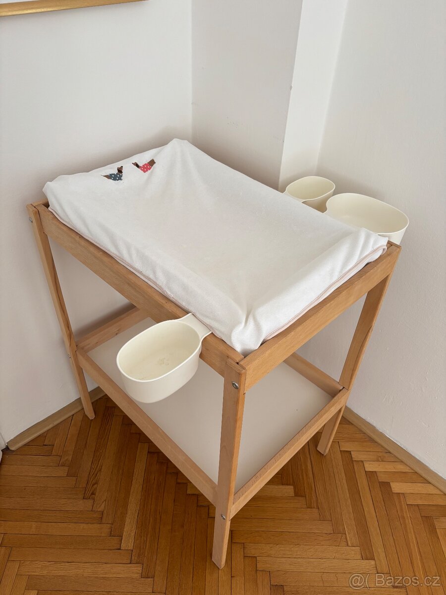 Přebalovací pult SNIGLAR IKEA - 2