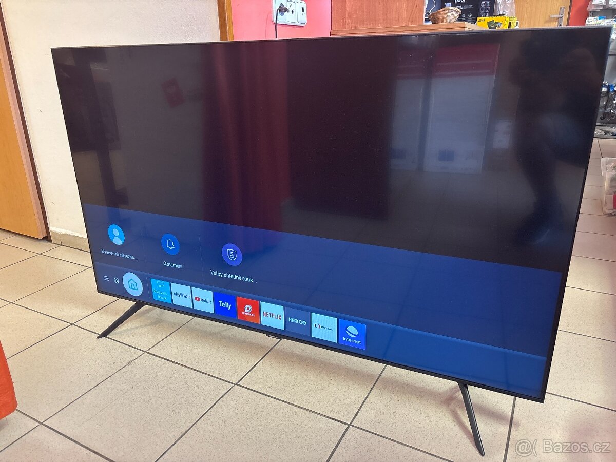 Prodám TV Samsung UE55TU8072 - 2