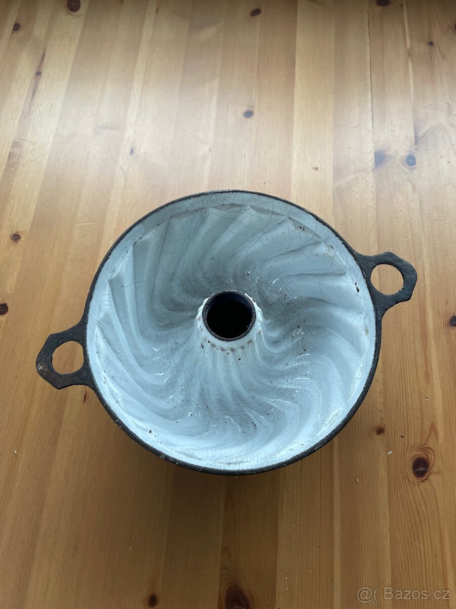 Litinová forma na bábovku - 2