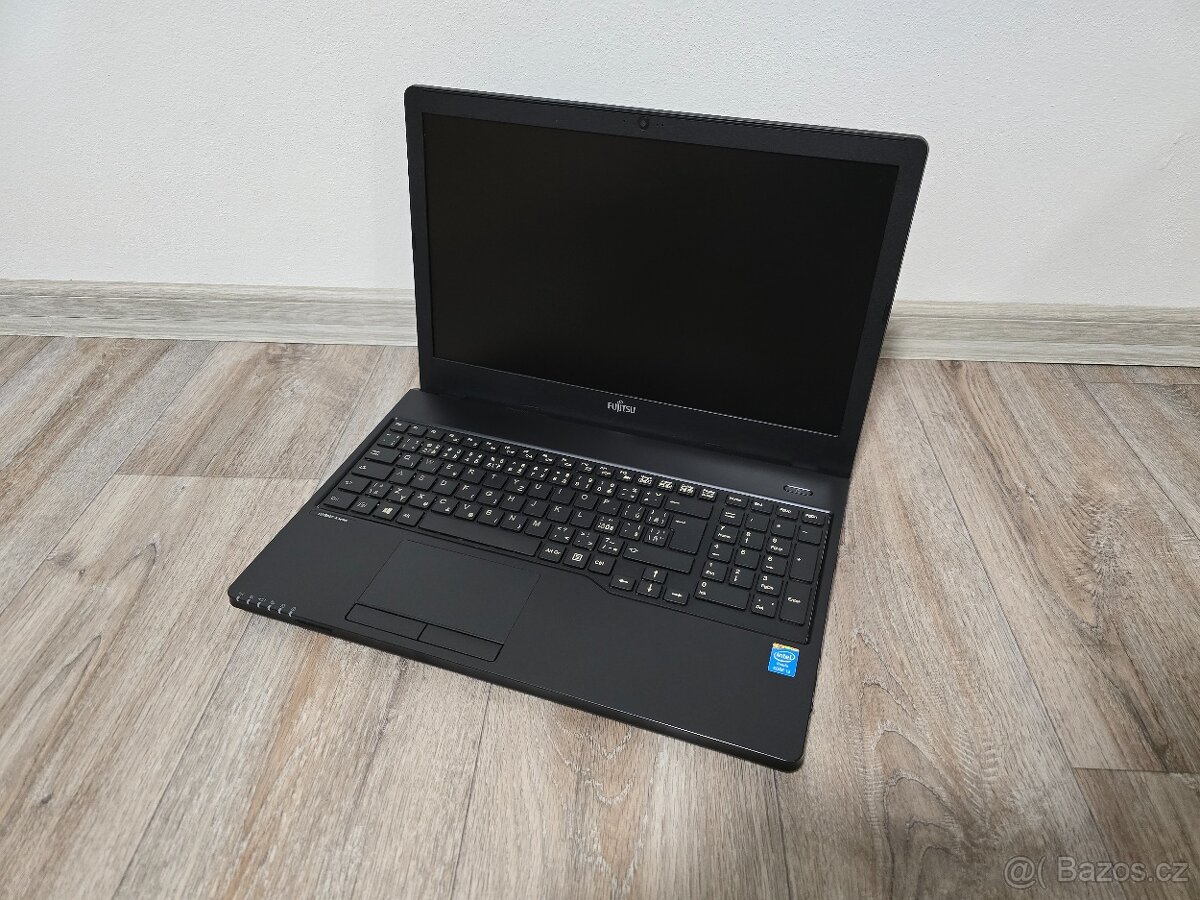 15,6" notebook Fujitsu A555 - 2