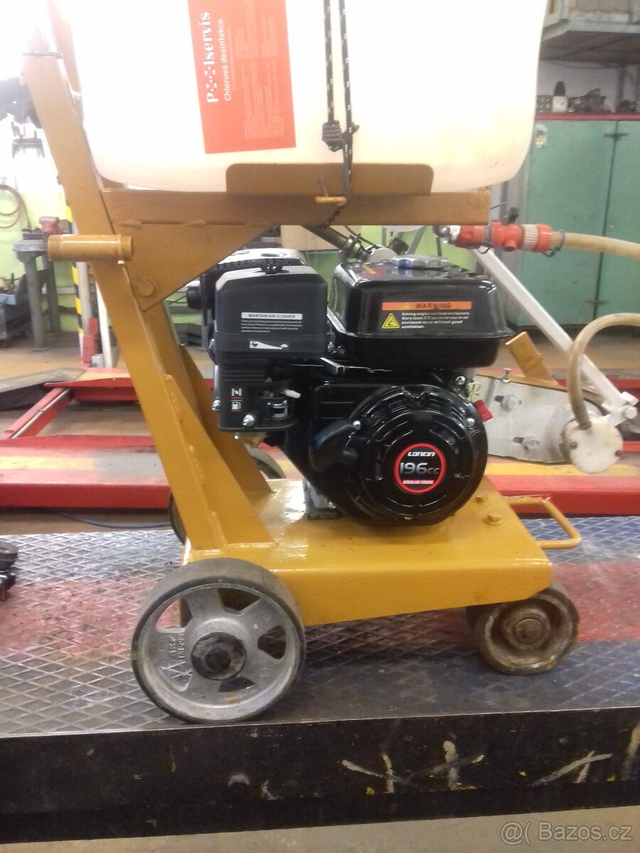 prodám řezačku na beton . - 2