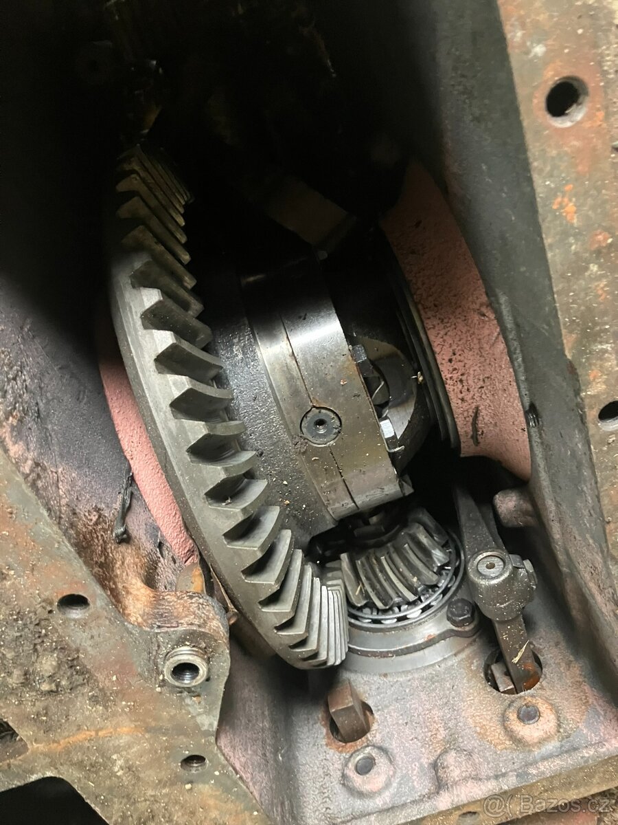 Zetor 6748/6945 převodovka, zadek, hydraulika, doklady - 2