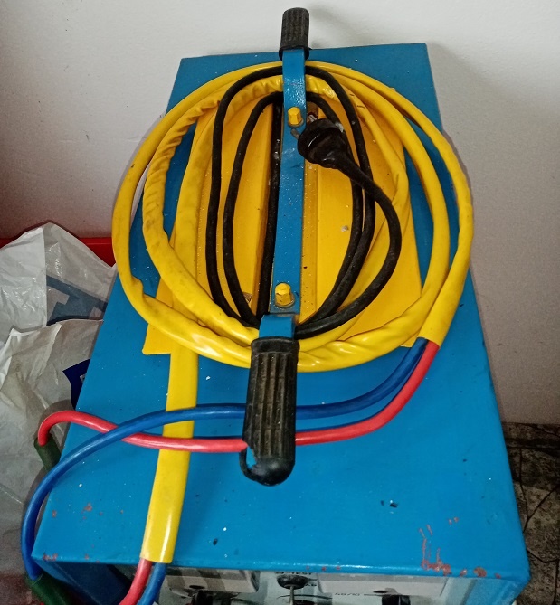 Velká dílenská nabíječka 12,24,48V až 40A. - 2