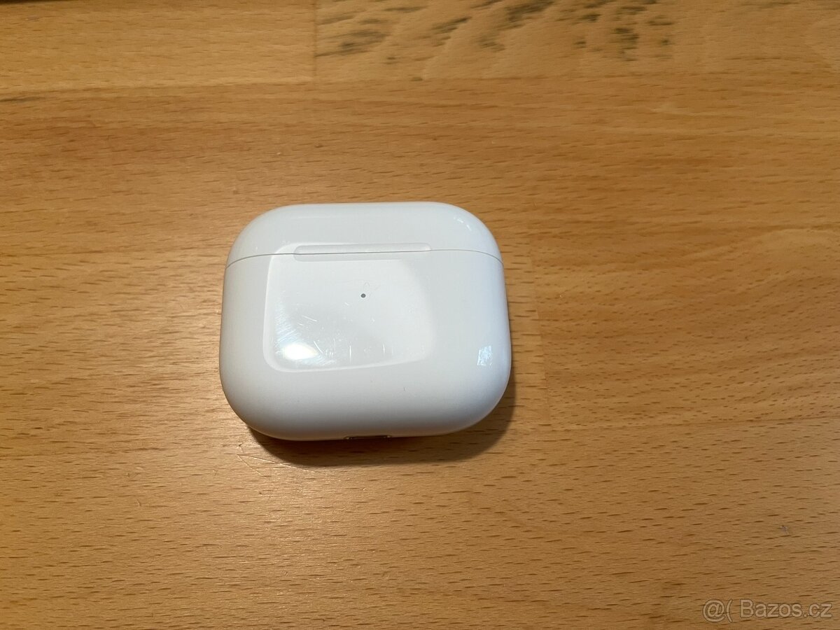 Apple AirPods 3 - pouzdro OK, sluchátka poškozená - 2