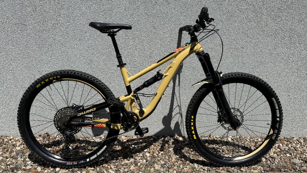 Horské kolo / enduro Kellys Swag 30 (model 2020) - 2