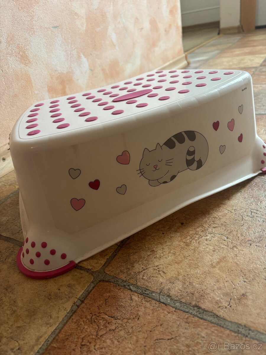 Stupínek k záchodu - 2