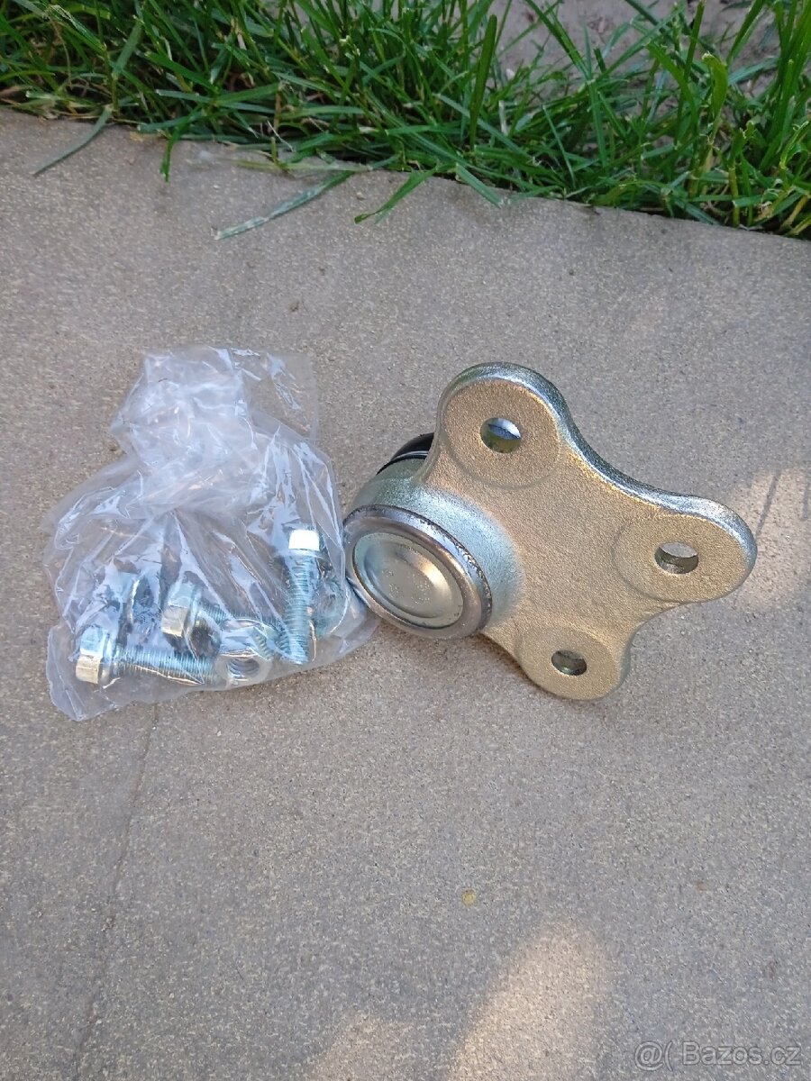 Fiat Doblo 263 500L spodní čep ramene - 2