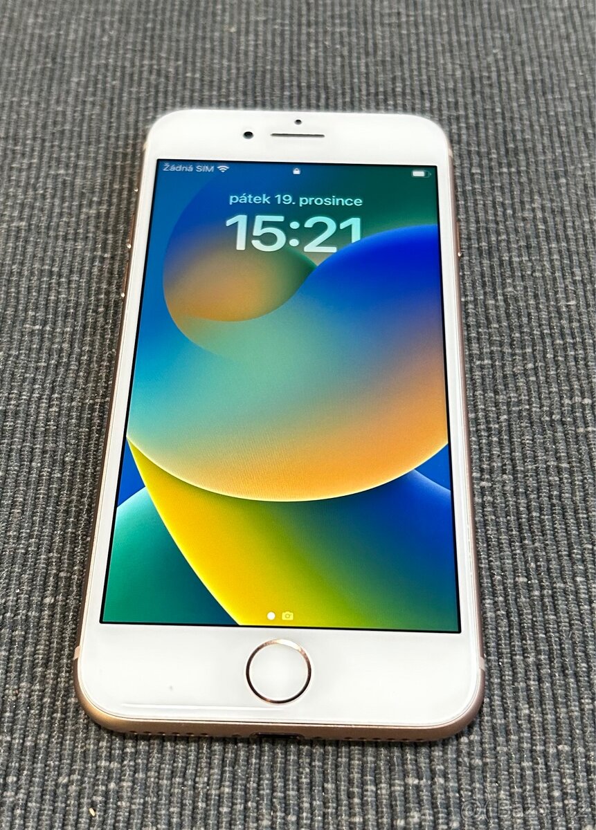 Apple iPhone 8 128Gb světle růžový - 2