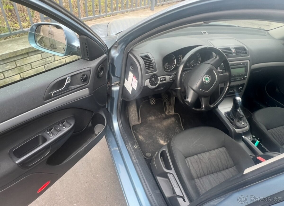 Škoda Octavia 2012, TDi - vozidlo taxi - 2