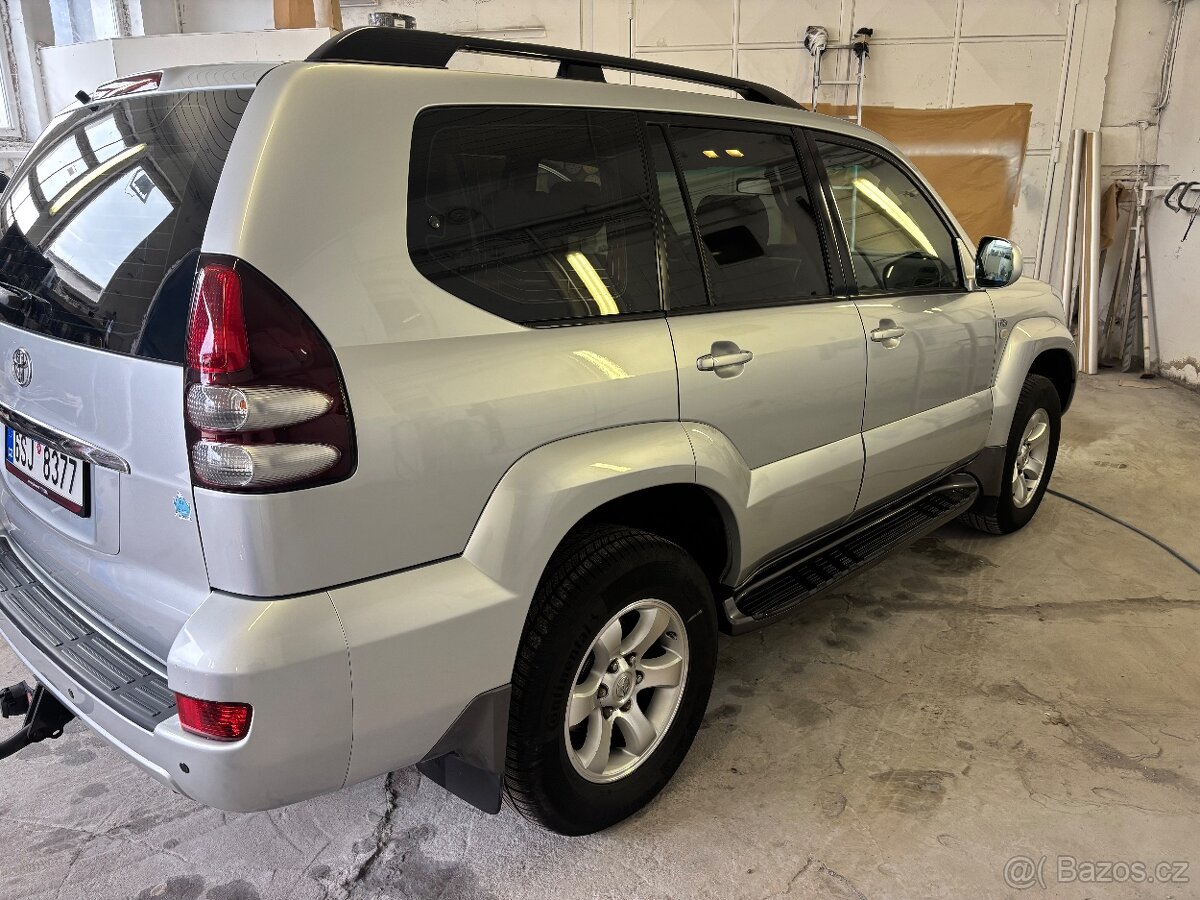 Toyota Land Cruiser - 2