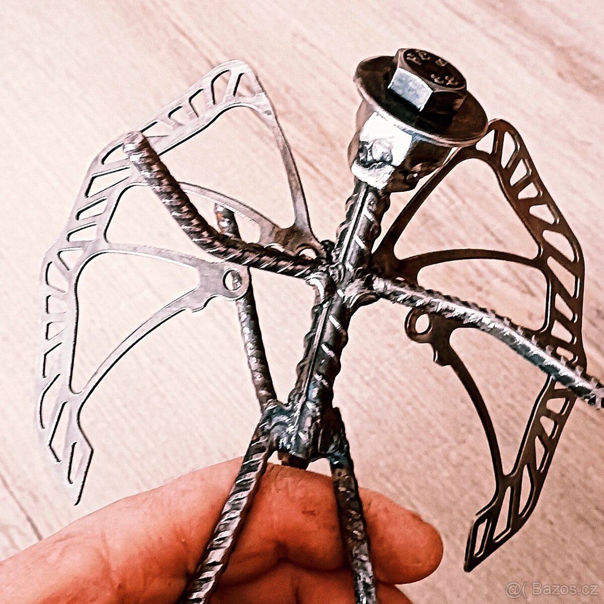 Kovové dekorace. - 2