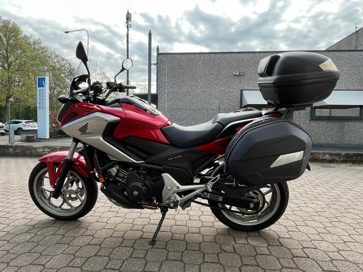 HONDA NC750X - 2