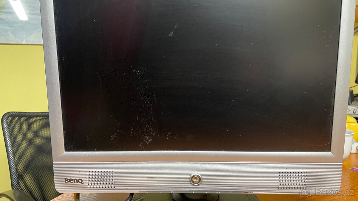 LCD monitor Benq 17 s reproduktory - 2