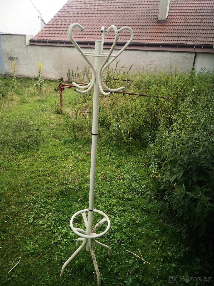 Starý věšák - 2