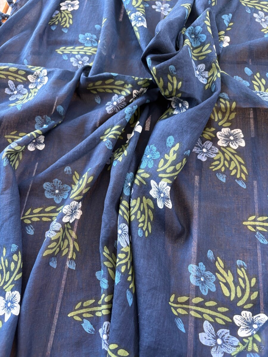 Velký bavlněný šátek Pull and Bear - 2
