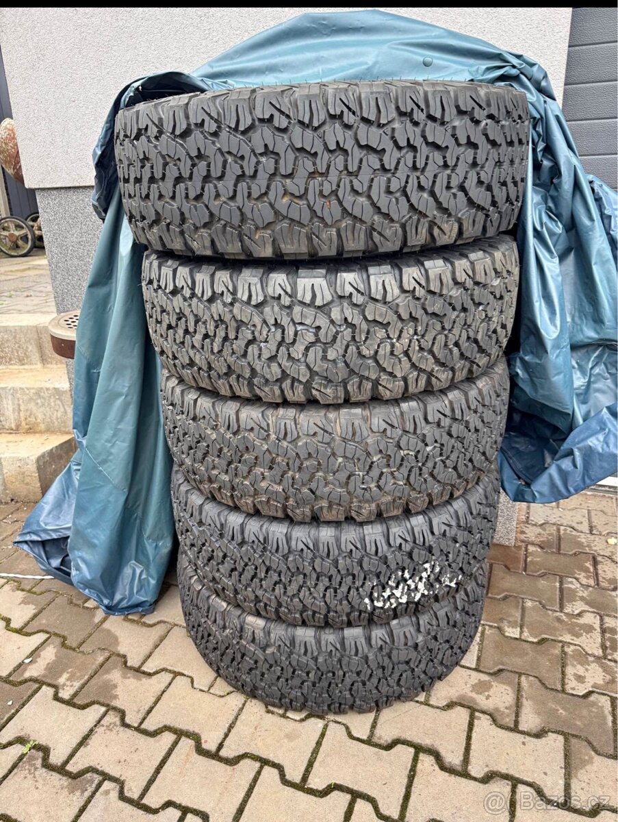 Pneu BFGOODRICH 285/75 R 16 ALL-TERRAIN T/A KO2 116/113R