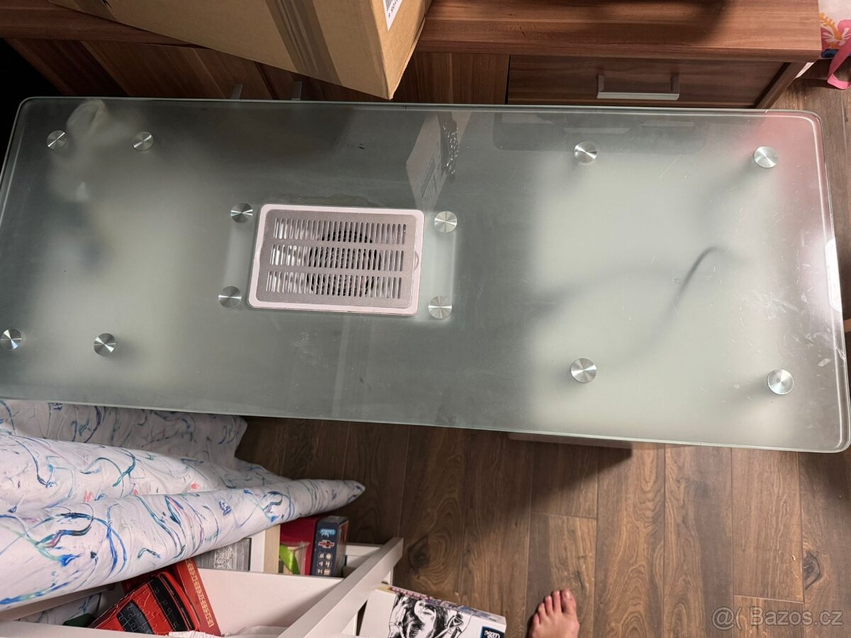 Skleněný Manikúrní stůl - 2