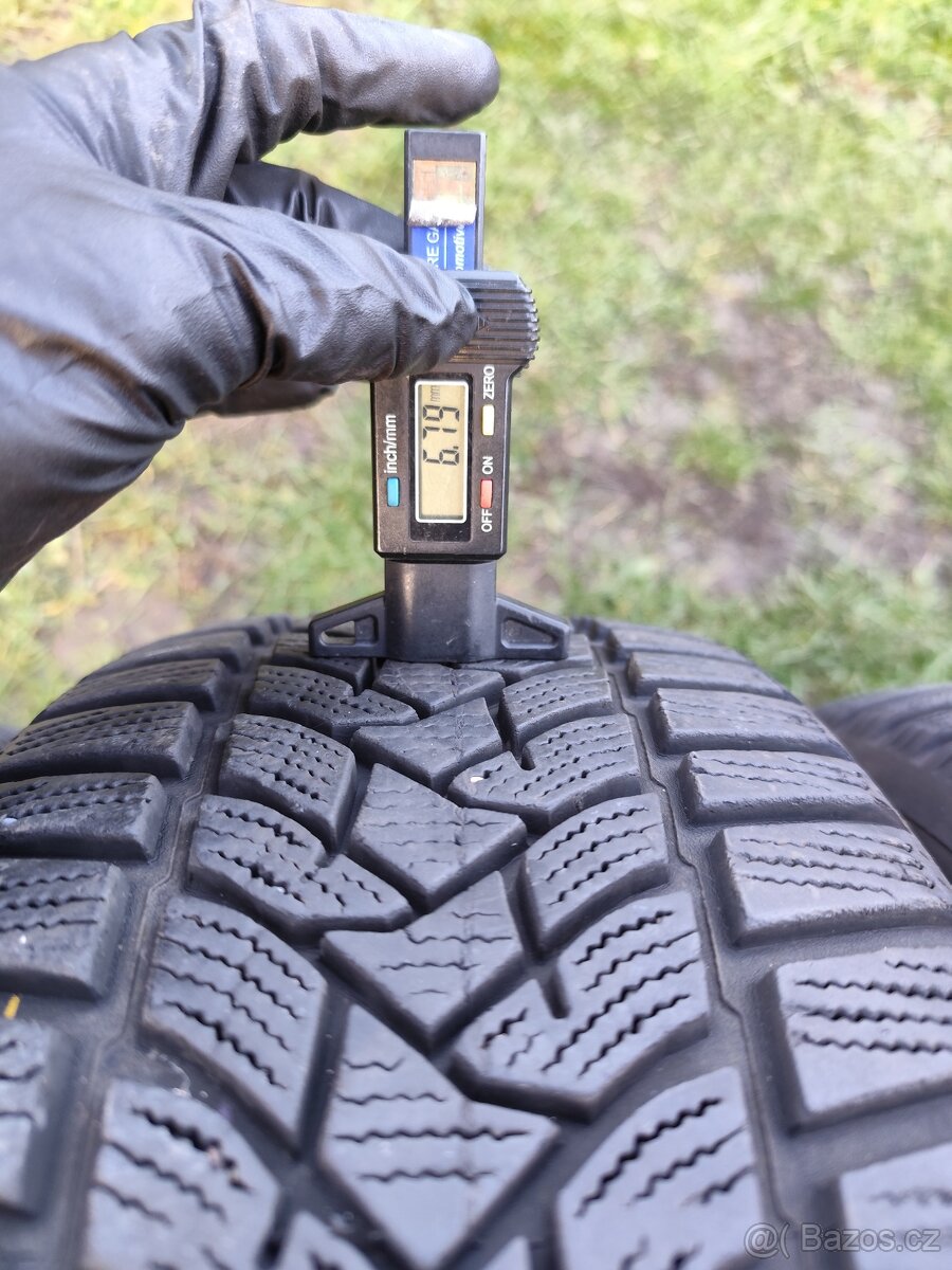 Zimní pneu 205/55/16 - 2