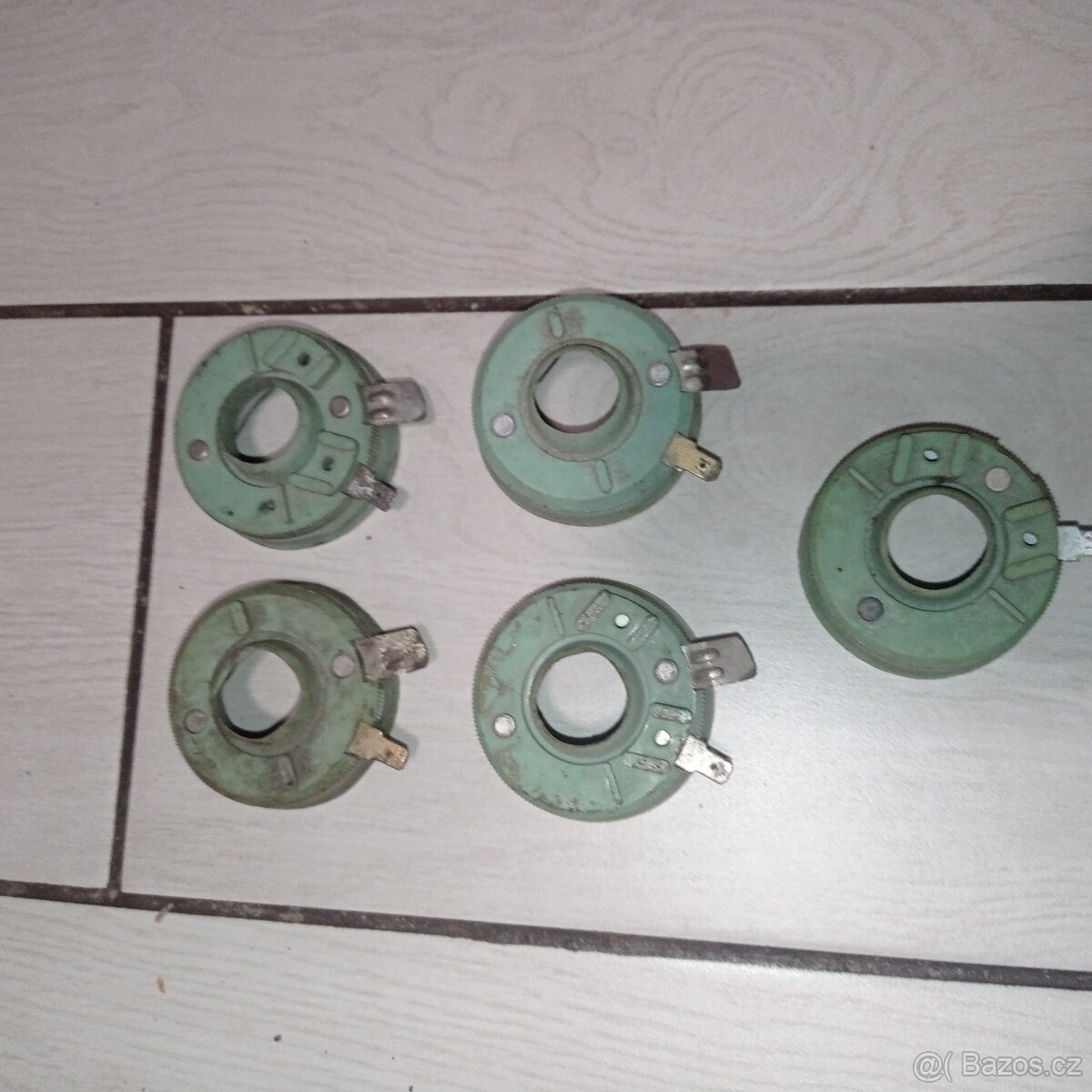 Škoda Octavia Felicia Spartak světlo patice objímka veterán - 2