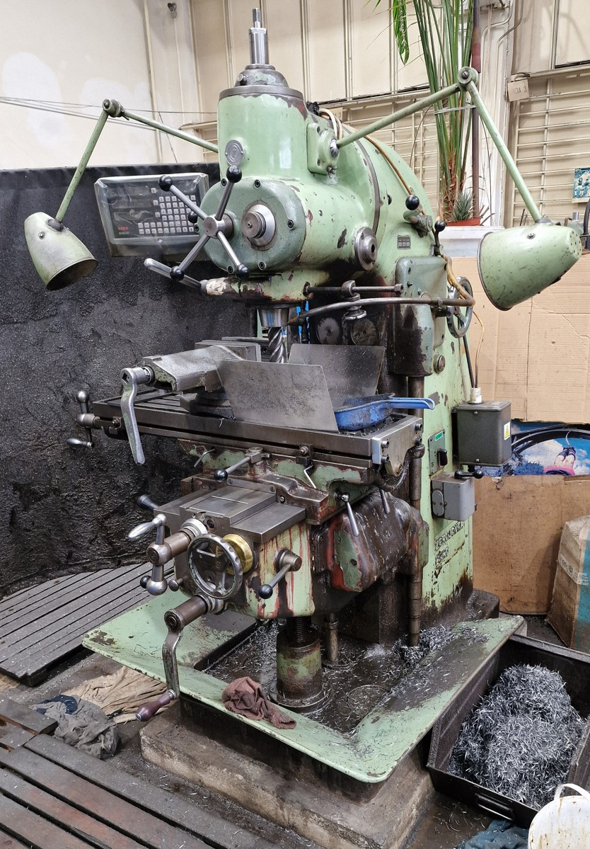 Frézka svislá FV 32 - 2