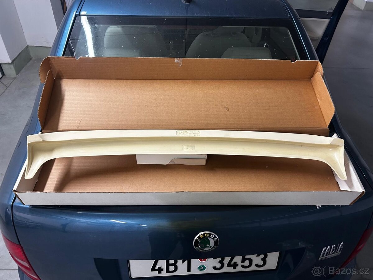 Nový zadní spojler hatchback (Škoda Fabia RS) - 2