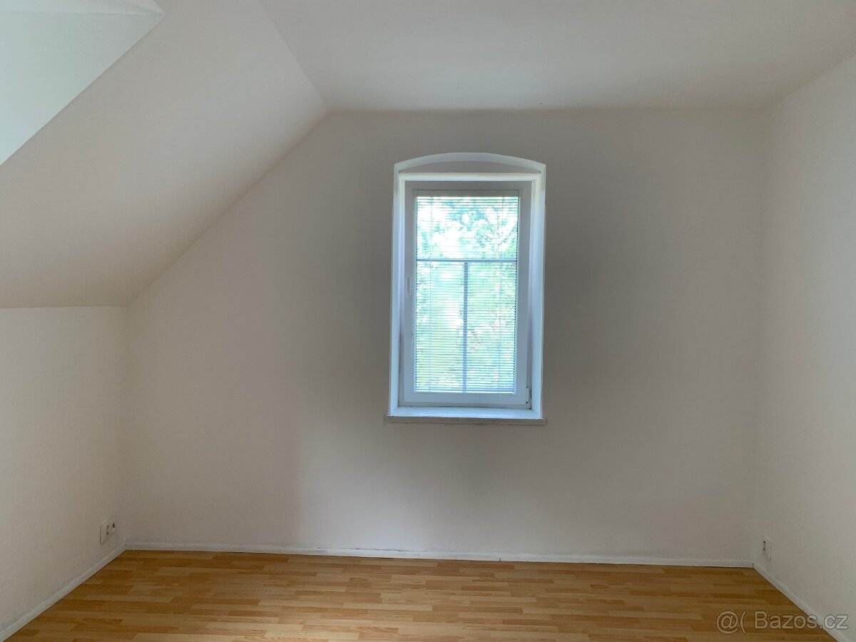 Dvougenerační byt 6+kk v OV se zahradou a parkováním - 2