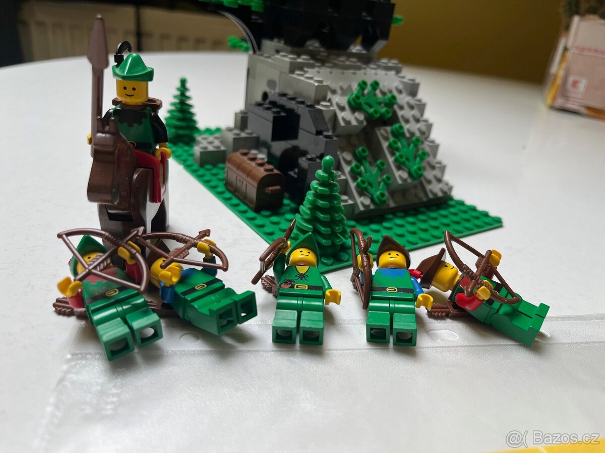 LEGO 6066 Camouflaged Outpost - 2