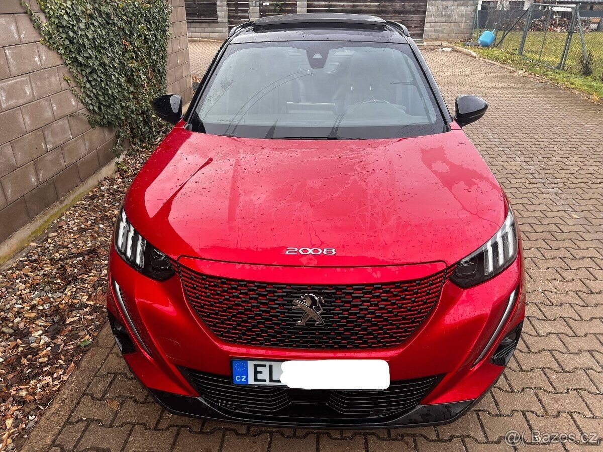 Peugeot e-2008 GT, tempomat, kůže, 18" alu, DPH - 2