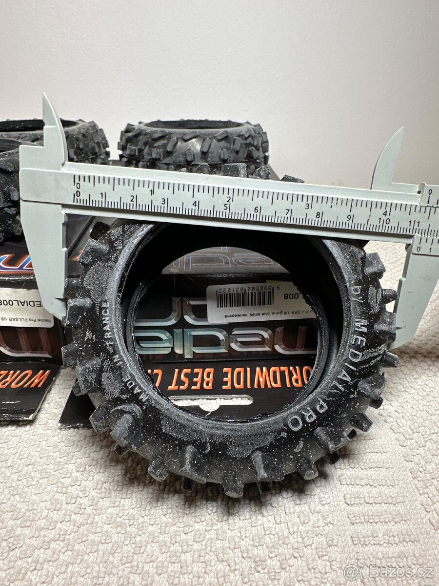 Gumy a disky na 1/8 buggy - 2