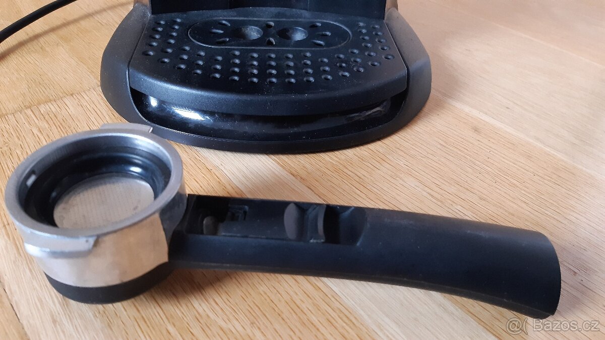 Pákový kávovar DēLonghi - 2