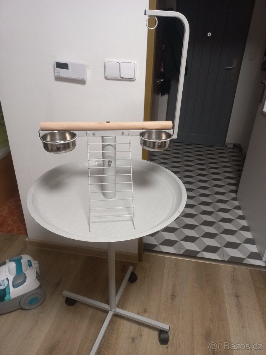 Stojan pro papoušky jako nový. - 2