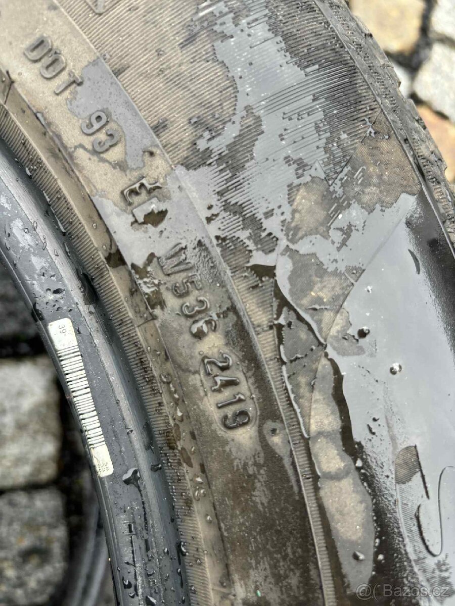 Pirelli 215/65 R17 zimní pneumatiky - 2