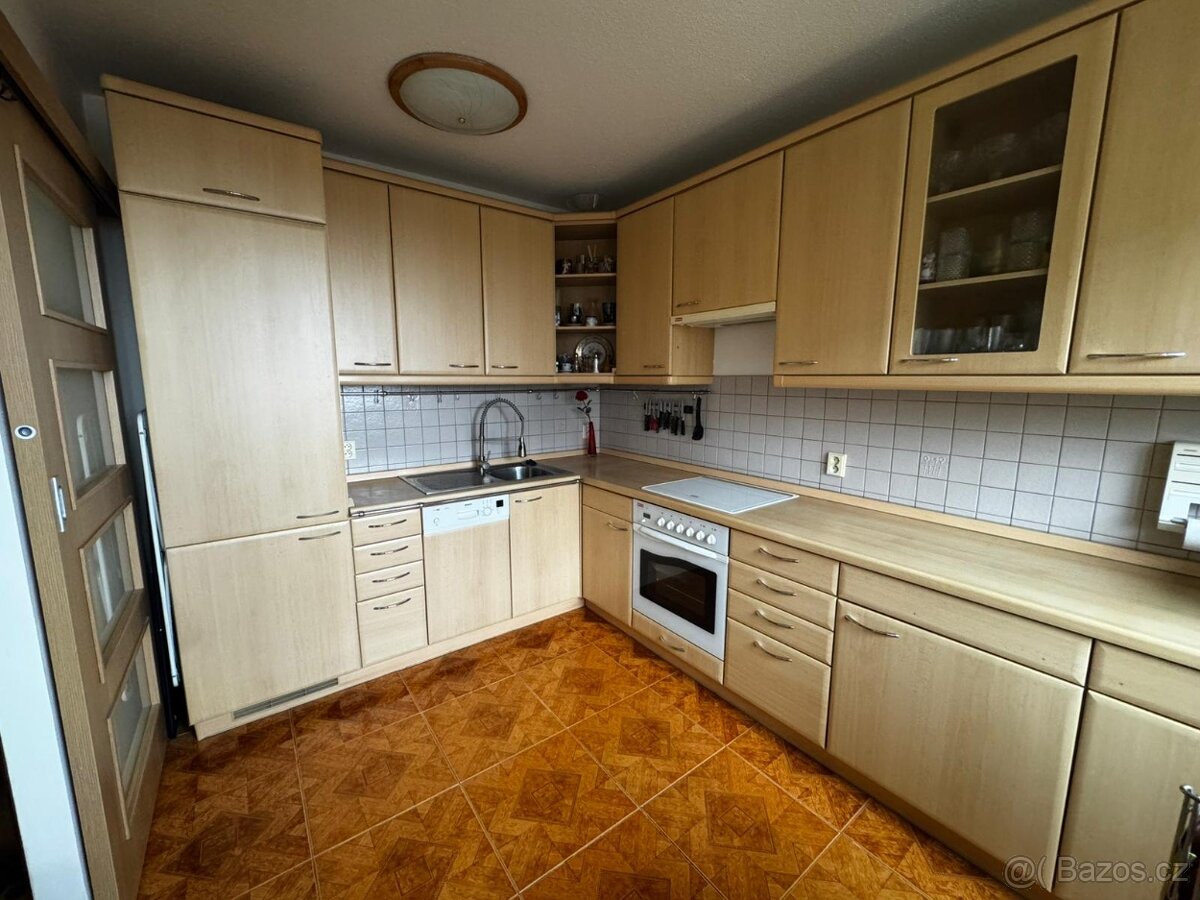 Kuchyňská linka Praha 8 kuchyň - 2