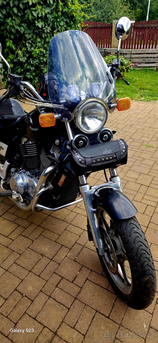 Honda VT 1100 Shadow - 2