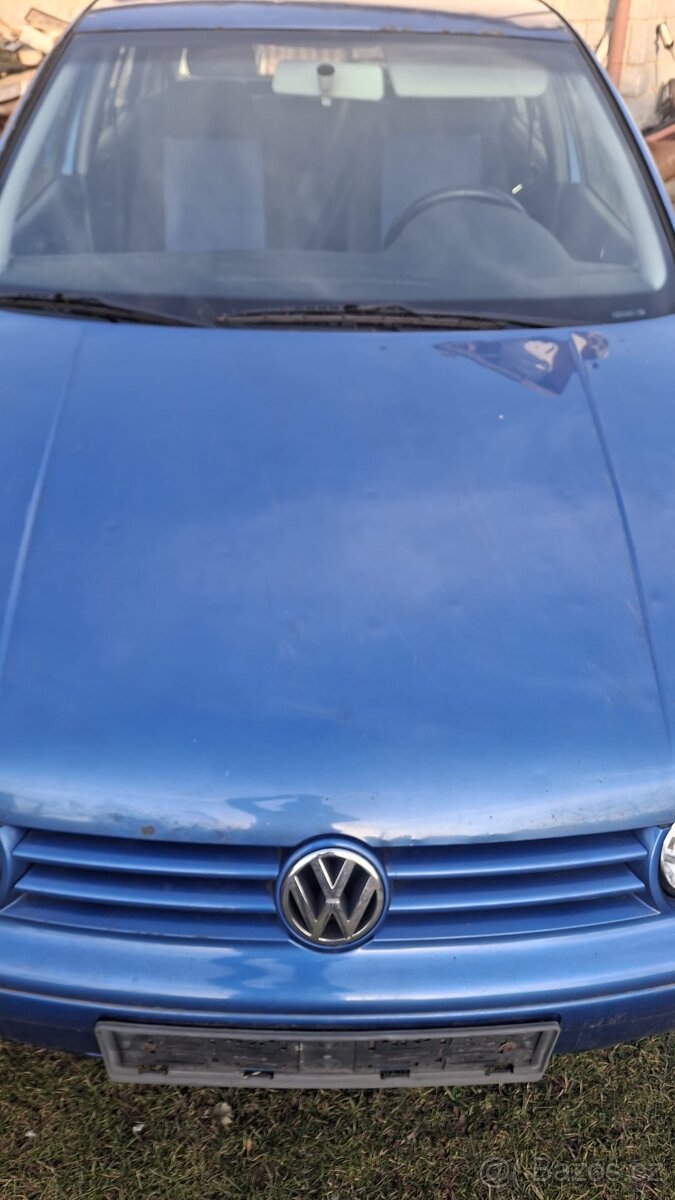 VW Golf IV na náhradní díly - 2