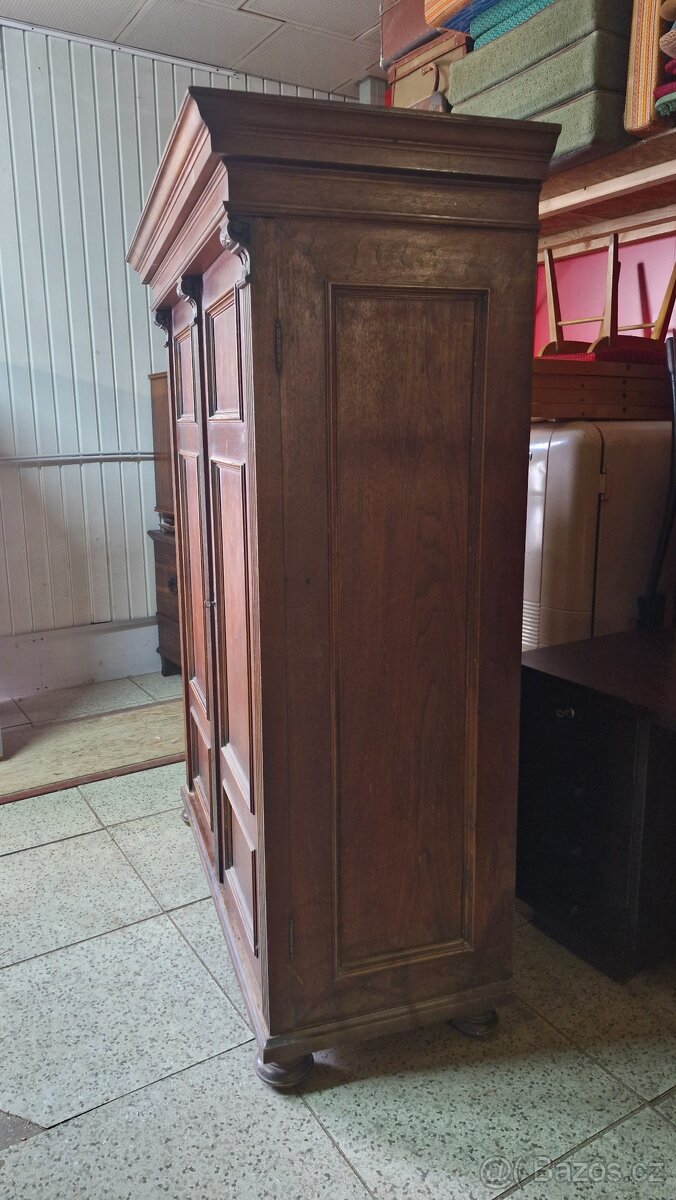 STAROŽITNÁ SKŘÍŇ, ALMARA - 2