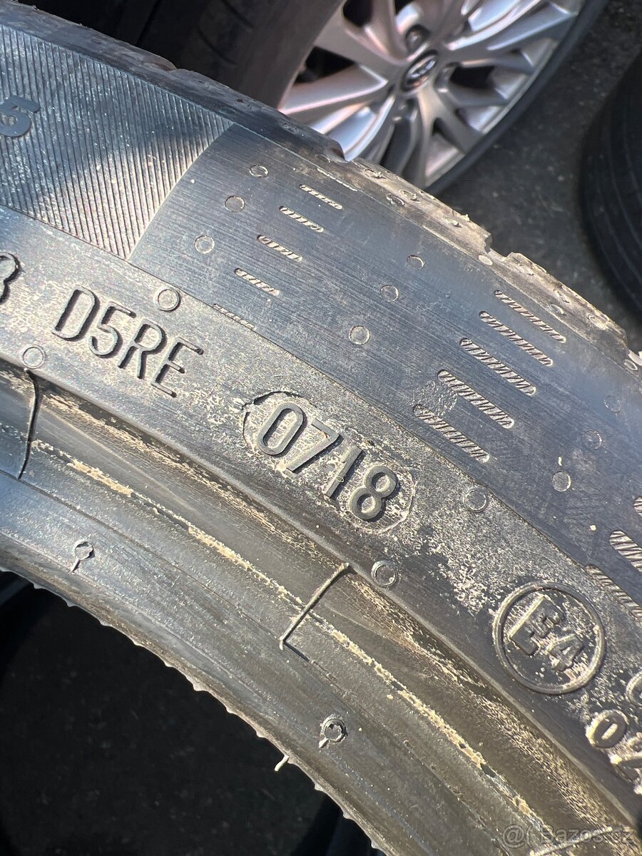 215/45R17V - 2