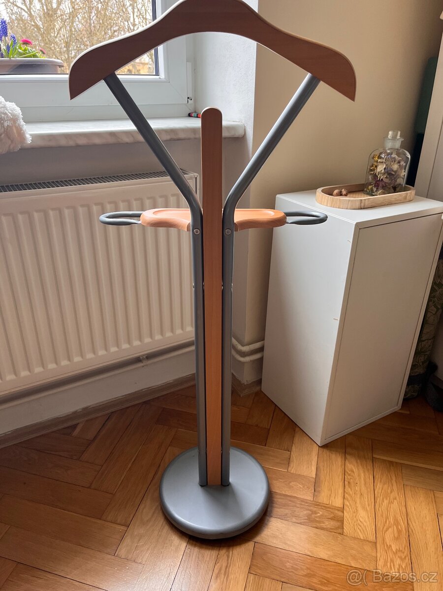 Němý sluha/věšák - 2