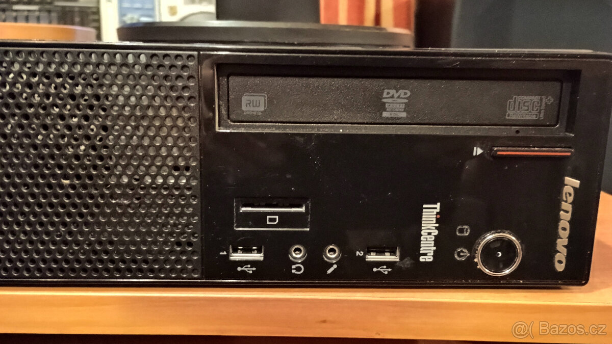 PC Lenovo ThinkCentre a monitor Asus - 2