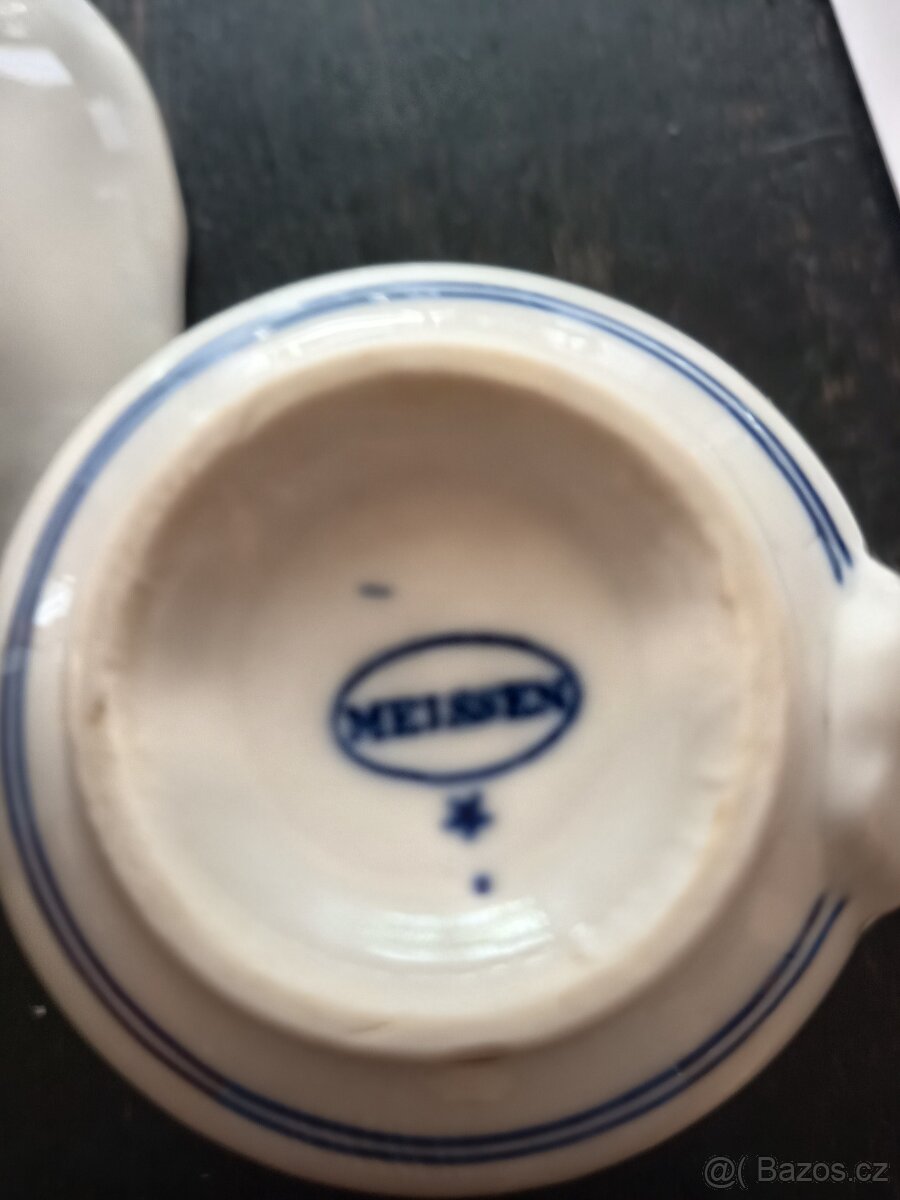 Porcelánový šálek - 2