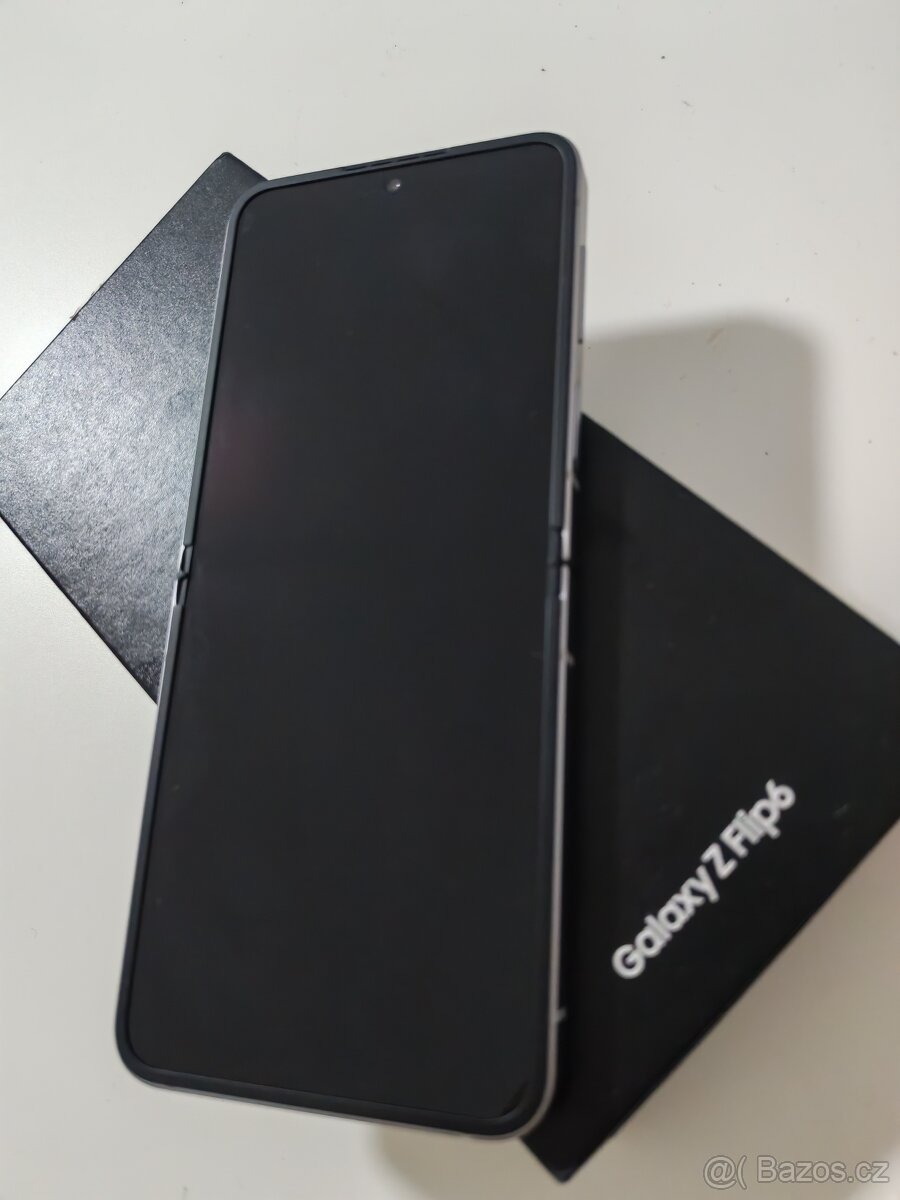 Samsung galaxy z flip6 - 2