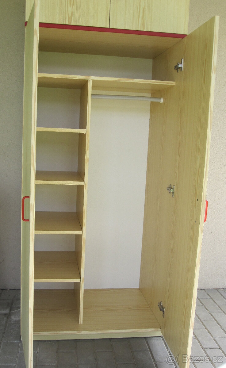 Šatní skříň dětská - 2
